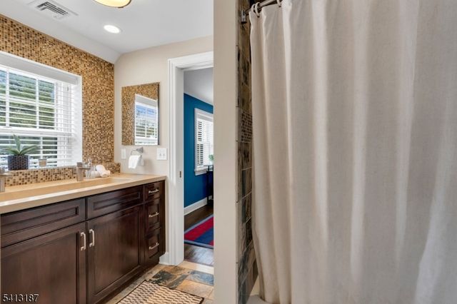 166 Washington Ave, Chatham Boro, NJ 07928