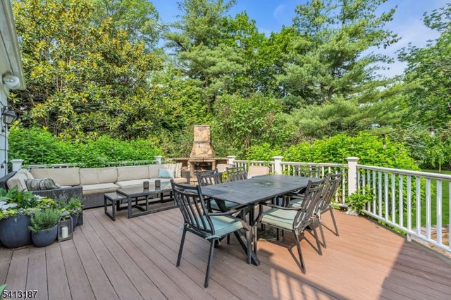 166 Washington Ave, Chatham Boro, NJ 07928