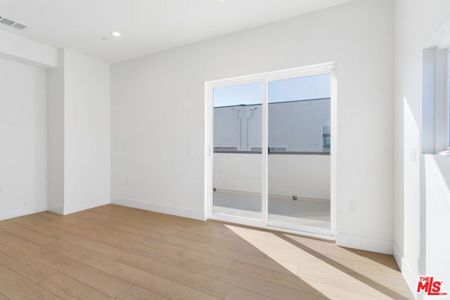 11212 W Victory Boulevard 7, Los Angeles, CA 91606