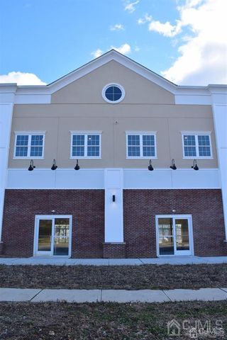 3 Old Trenton Road 17, Cranbury, NJ 08512