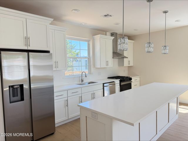57 Oak Street, Keansburg, NJ 07734