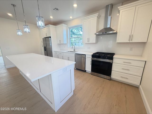 57 Oak Street, Keansburg, NJ 07734