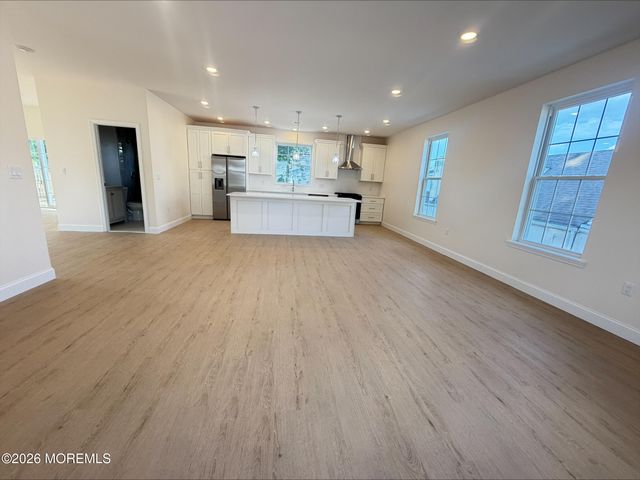 57 Oak Street, Keansburg, NJ 07734
