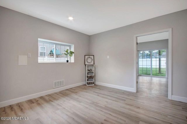 57 Oak Street, Keansburg, NJ 07734