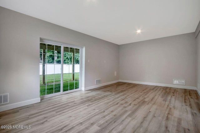 57 Oak Street, Keansburg, NJ 07734