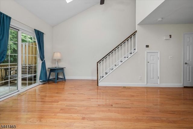 15 Rhea Run, Hampton Twp., NJ 07860