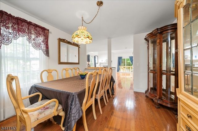 15 Rhea Run, Hampton Twp., NJ 07860