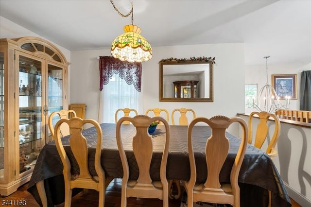 15 Rhea Run, Hampton Twp., NJ 07860