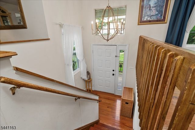 15 Rhea Run, Hampton Twp., NJ 07860