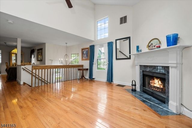 15 Rhea Run, Hampton Twp., NJ 07860