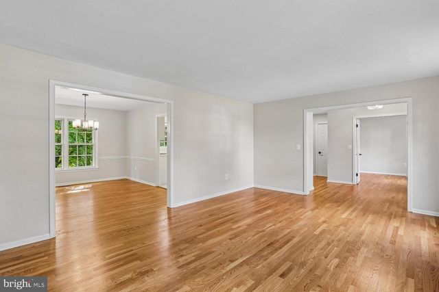 12 LILY POND CT, Rockville, MD 20852