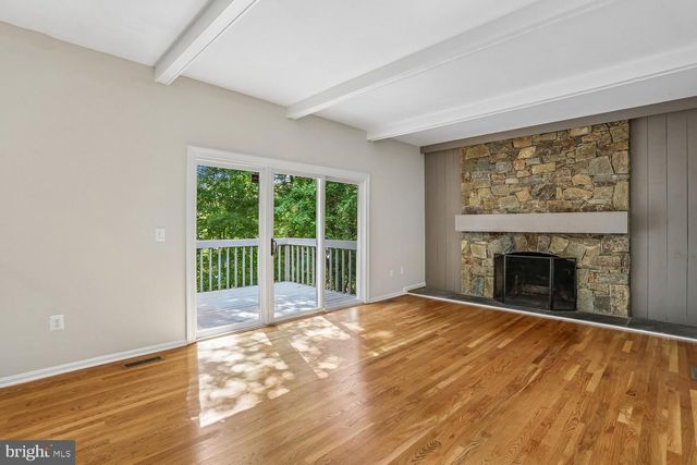 12 LILY POND CT, Rockville, MD 20852