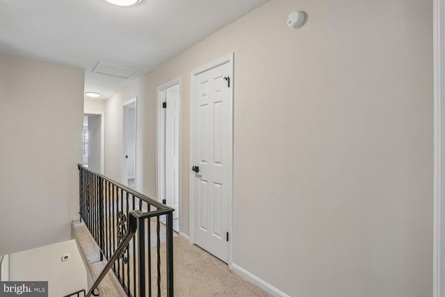 12 LILY POND CT, Rockville, MD 20852