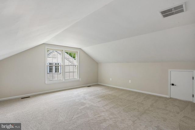12 LILY POND CT, Rockville, MD 20852