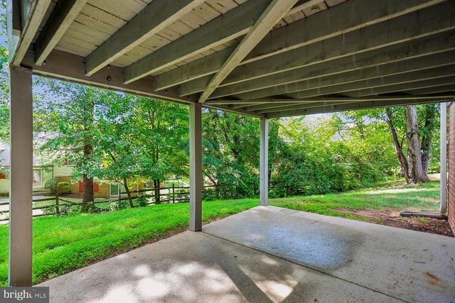 12 LILY POND CT, Rockville, MD 20852