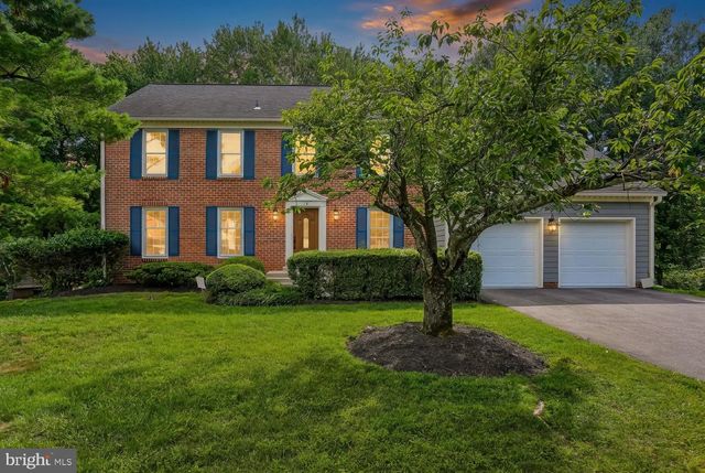 12 LILY POND CT, Rockville, MD 20852