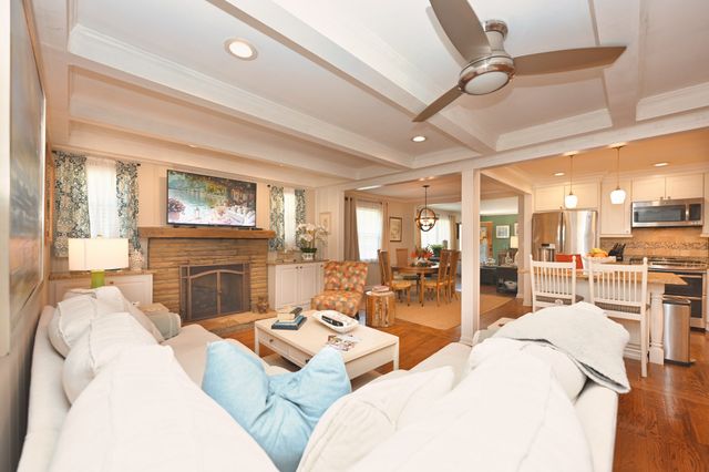 218 Harbor Dr, Hendersonville, TN 37075