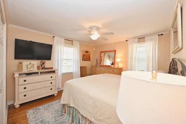 218 Harbor Dr, Hendersonville, TN 37075