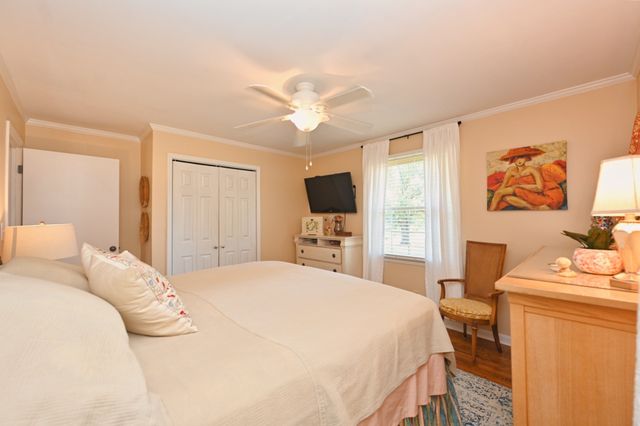 218 Harbor Dr, Hendersonville, TN 37075