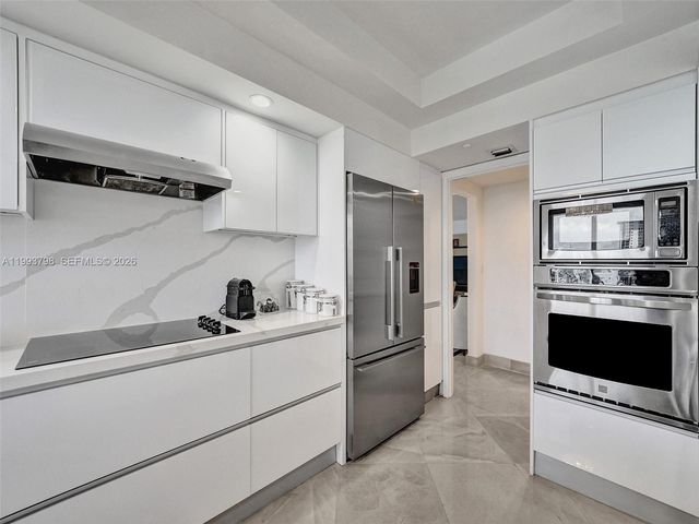 7000 Island Boulevard 1207, Aventura, FL 33160