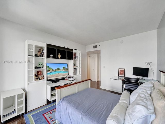 7000 Island Boulevard 1207, Aventura, FL 33160