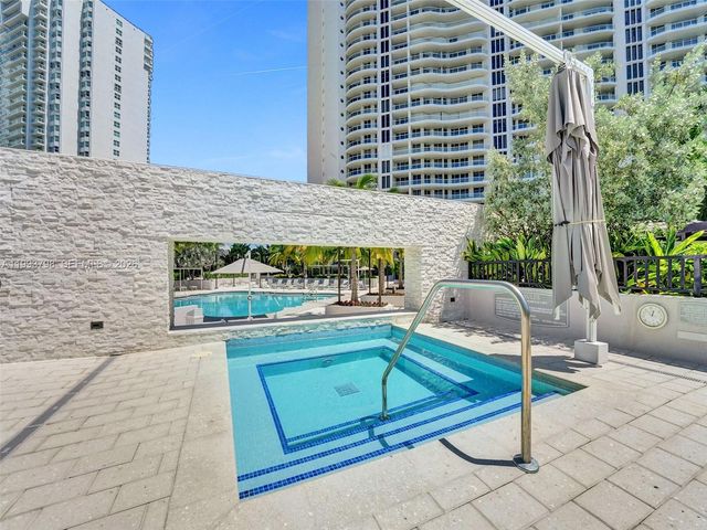 7000 Island Boulevard 1207, Aventura, FL 33160