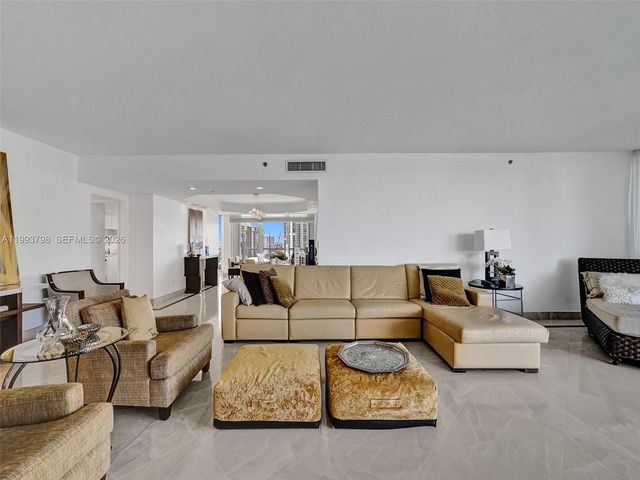 7000 Island Boulevard 1207, Aventura, FL 33160