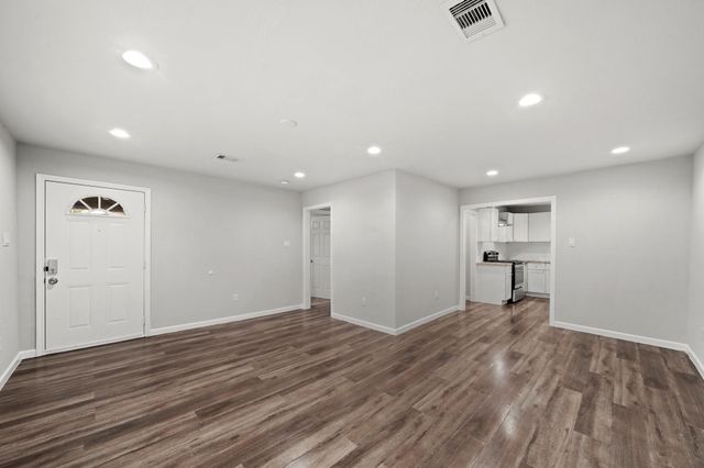 4926 Hull Street, Houston, TX 77021