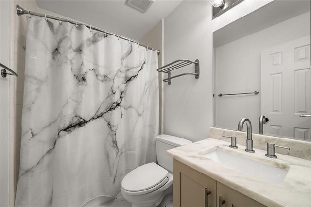 1069 Woodbridge Hollow NE, Atlanta, GA 30306