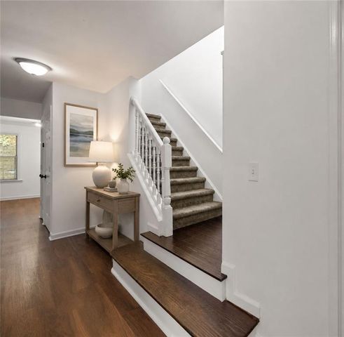 1069 Woodbridge Hollow NE, Atlanta, GA 30306