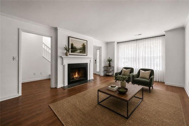 1069 Woodbridge Hollow NE, Atlanta, GA 30306