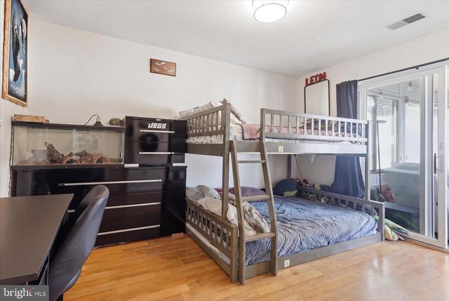 18008 PUTTER DR, Hagerstown, MD 21740
