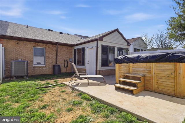 18008 PUTTER DR, Hagerstown, MD 21740