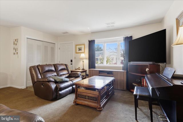 18008 PUTTER DR, Hagerstown, MD 21740