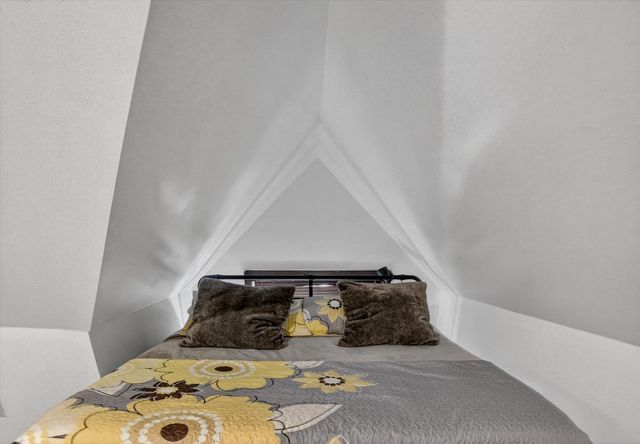 1201 Mckinley Avenue, Bay City, MI 48708