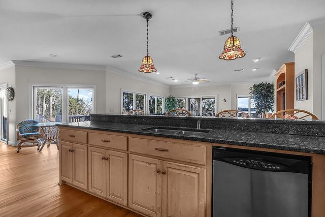 2017 Sutherland Bluff Drive NE, Townsend, GA 31331