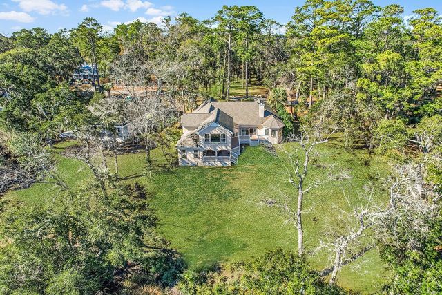 2017 Sutherland Bluff Drive NE, Townsend, GA 31331