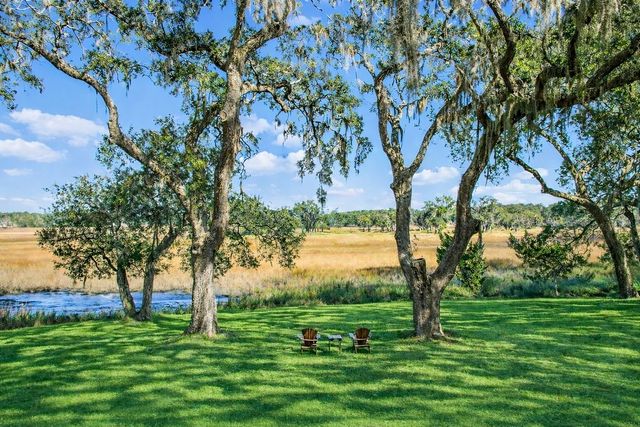 2017 Sutherland Bluff Drive NE, Townsend, GA 31331