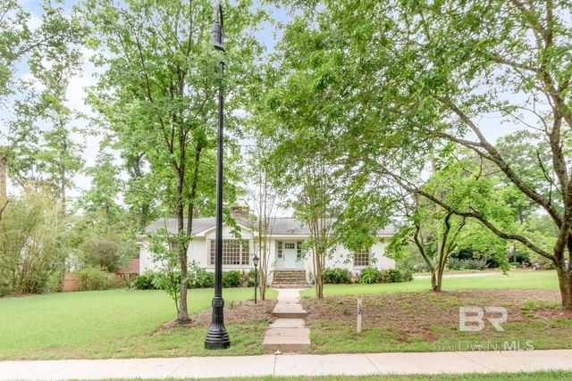 4 Turnout Lane, Mobile, AL 36608