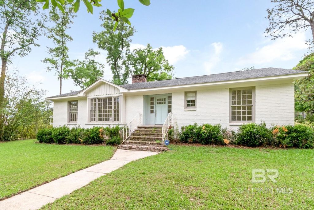 4 Turnout Lane, Mobile, AL 36608