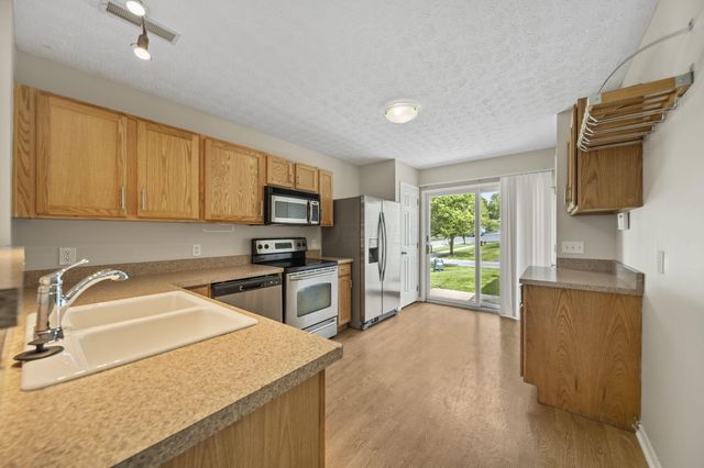 2194 Rustic Ledge Drive, Columbus, OH 43219
