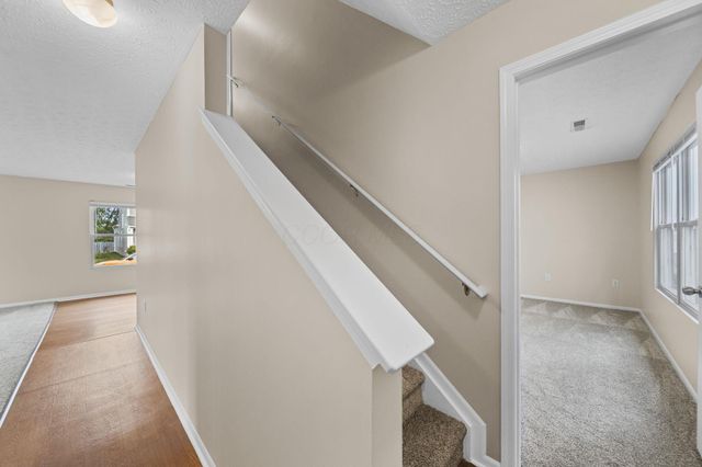 2194 Rustic Ledge Drive, Columbus, OH 43219
