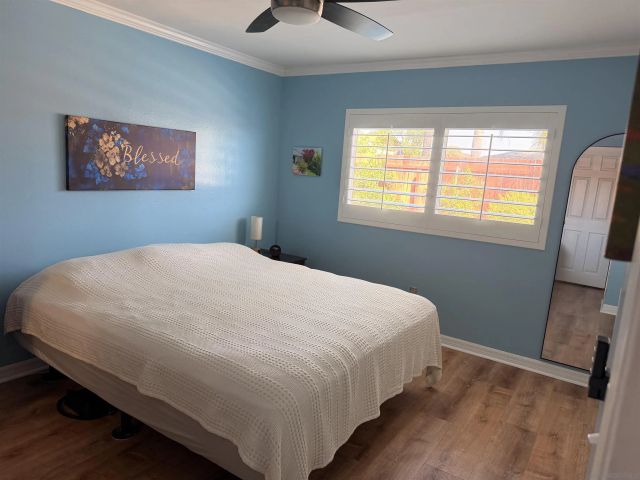 10041 N Gem Tree Way, Santee, CA 92071