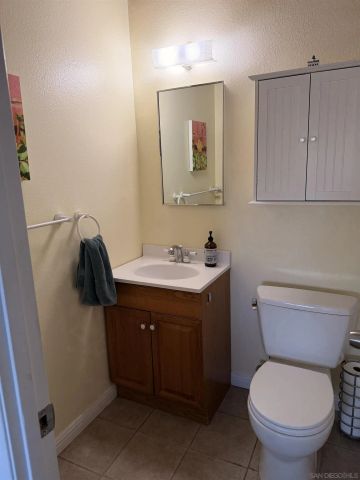 10041 N Gem Tree Way, Santee, CA 92071