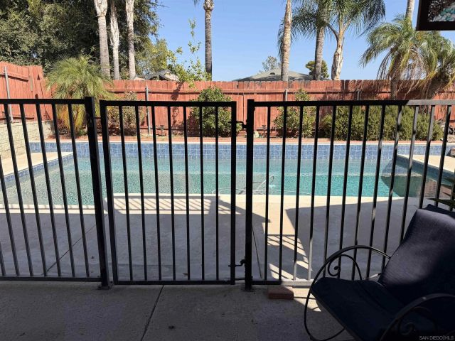 10041 N Gem Tree Way, Santee, CA 92071