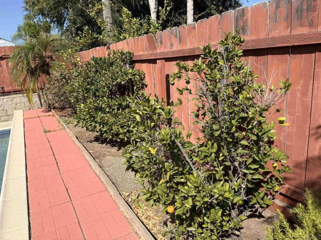10041 N Gem Tree Way, Santee, CA 92071