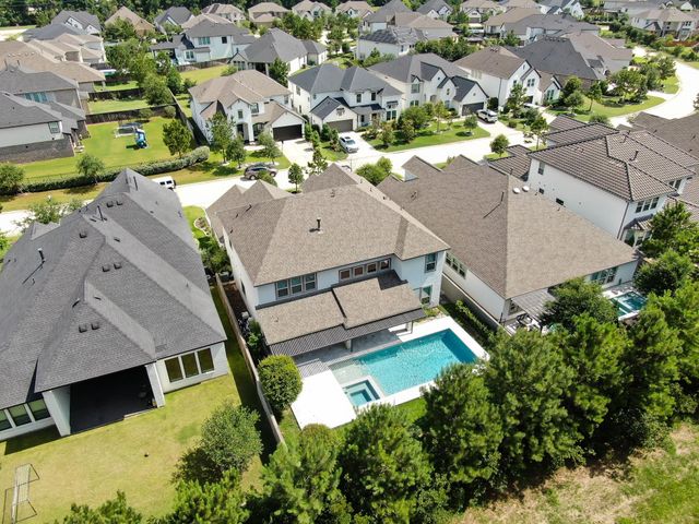 41 Snowdrop Lily Drive, Tomball, TX 77375