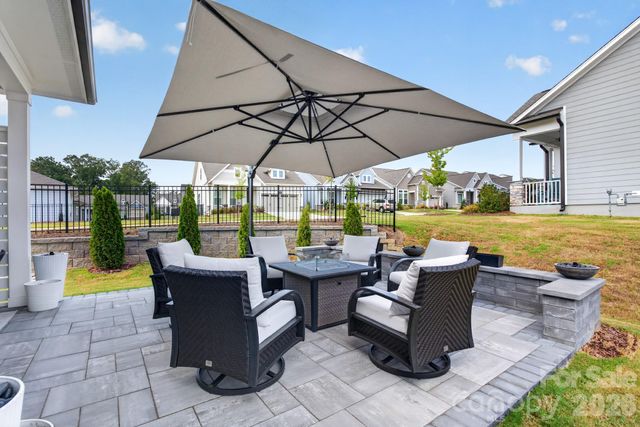 1018 Lowland Way, Waxhaw, NC 28173