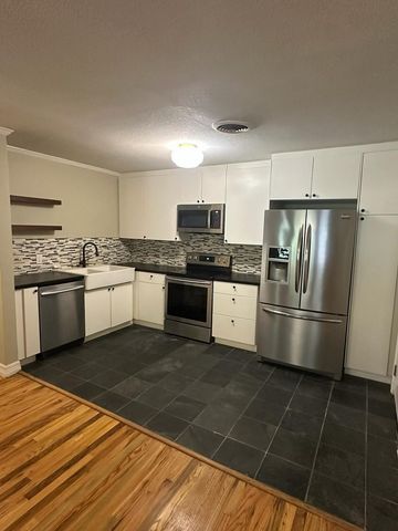 206 Mclemore Drive, Alvin, TX 77511