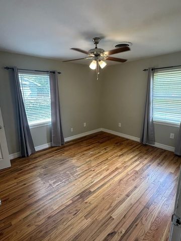 206 Mclemore Drive, Alvin, TX 77511